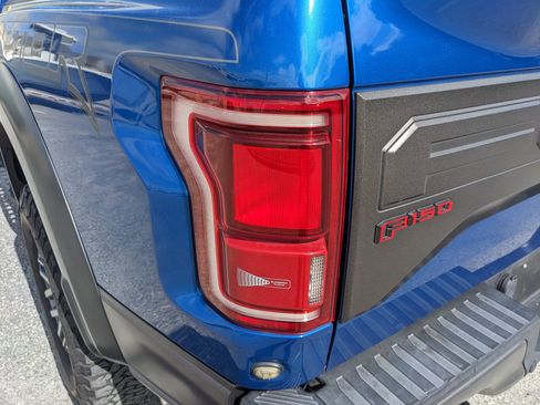 Used 2018 Ford F150 Raptor w/ Equipment Group 802A Luxury image 13