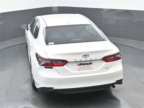 Used 2023 Toyota Camry LE image 29