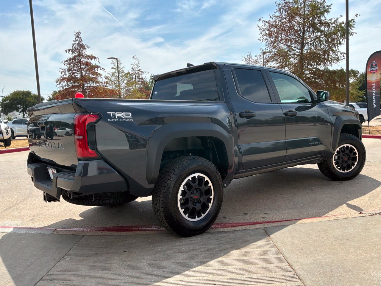 Used 2026 Toyota Tacoma TRD Off-Road AWD/4WD image 6