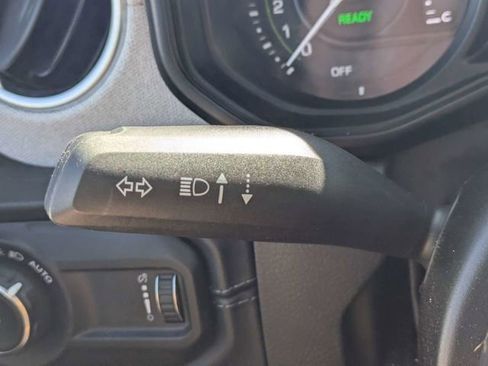 Used 2025 Jeep Wrangler Unlimited Sahara w/ Safety Group image 25