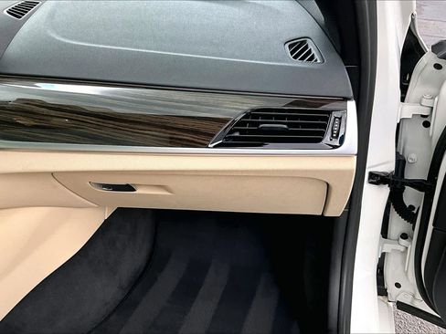 Used 2019 BMW 530i w/ Convenience Package RWD image 20