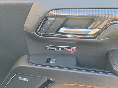 Used 2023 GMC Sierra 1500 AT4 w/ AT4 Premium Package AWD/4WD image 34
