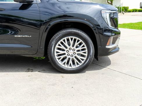 New 2026 GMC Acadia Denali w/ Super Cruise Package AWD/4WD image 36