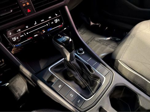 Used 2025 Volkswagen Jetta Sport FWD image 24