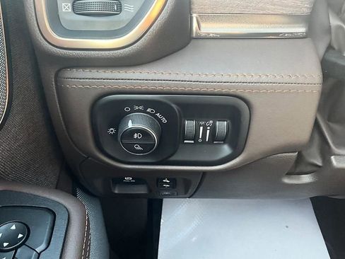 New 2026 RAM 1500 Limited AWD/4WD image 17
