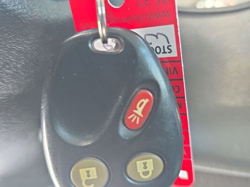 Used 2006 Chevrolet Silverado 2500 LT w/ Heavy-Duty Power Package image 25