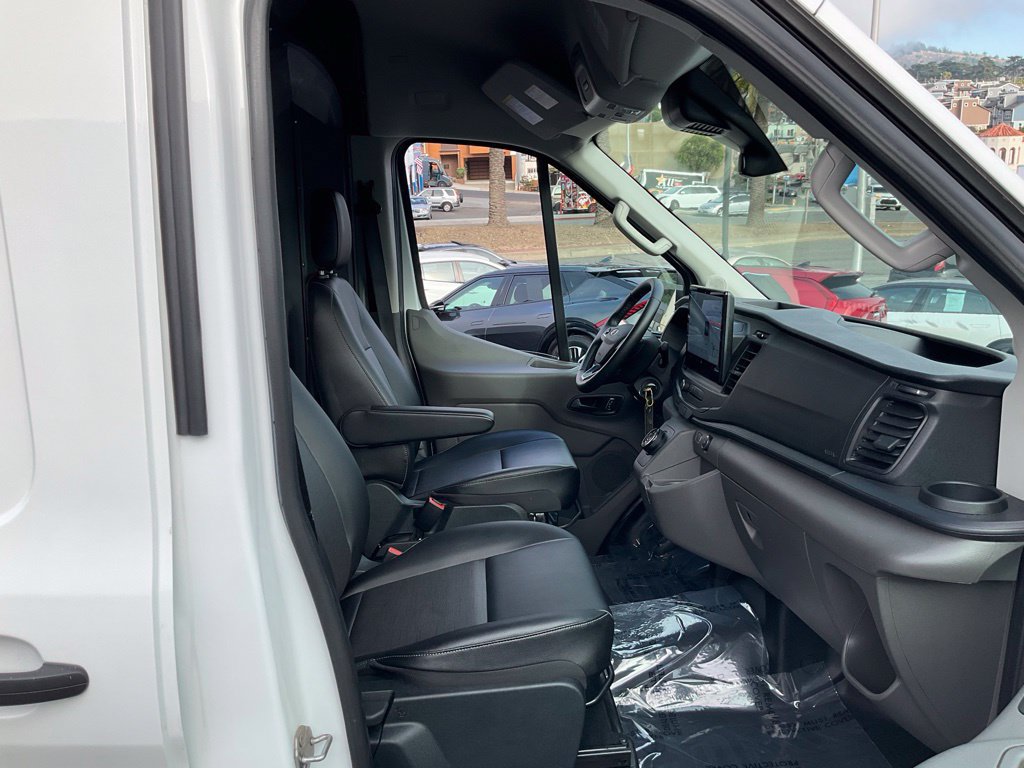 Used 2023 Ford E-Transit Medium Roof RWD image 45