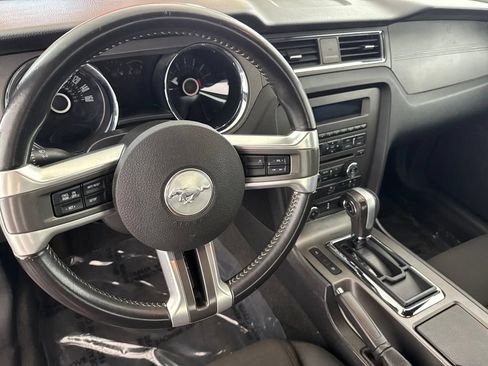 Used 2013 Ford Mustang Coupe RWD image 28