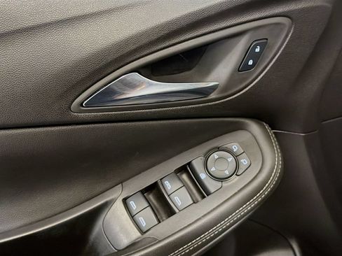 Used 2024 Buick Encore GX Preferred FWD image 19