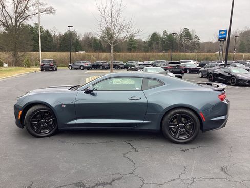 Used 2019 Chevrolet Camaro LT image 6
