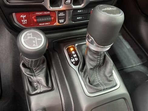 New 2026 Jeep Gladiator Rubicon w/ Safety Group image 17