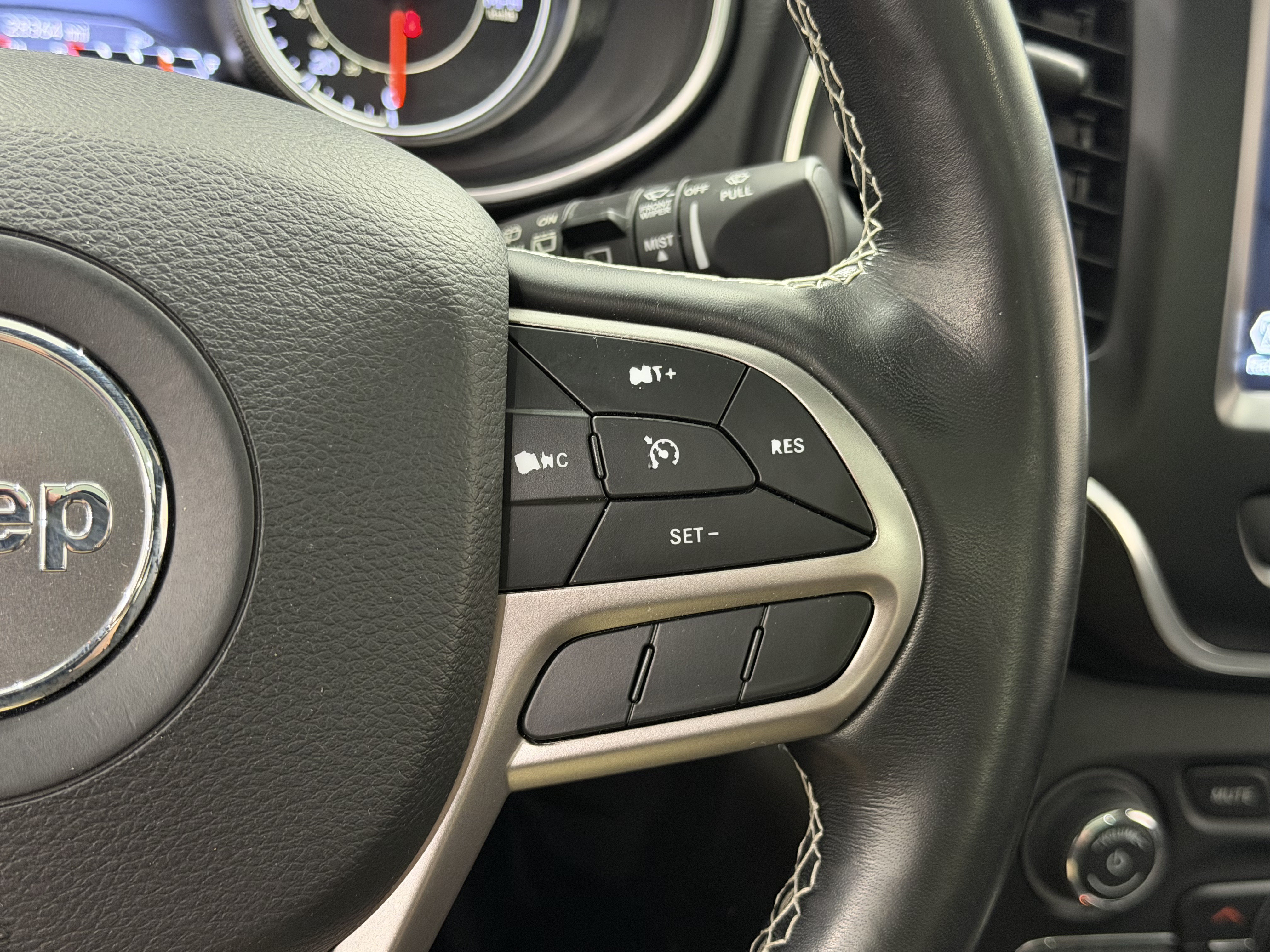 Used 2021 Jeep Cherokee Latitude Lux 80th Anniv w/ Quick Order Package 26U 80TH AWD/4WD image 48
