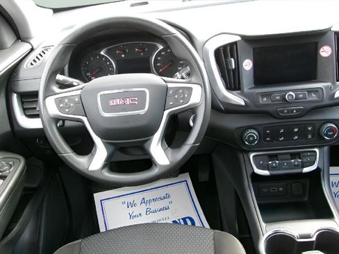 Used 2024 GMC Terrain SLE FWD image 13