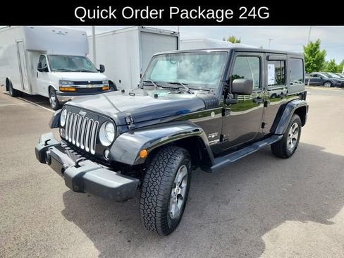 Used 2018 Jeep Wrangler Unlimited Sahara AWD/4WD image 3