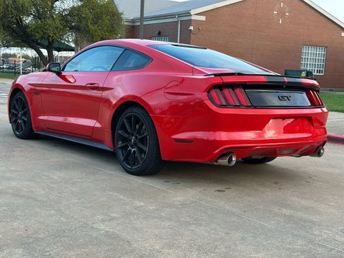 Used 2016 Ford Mustang GT w/ Black Accent Package RWD image 5