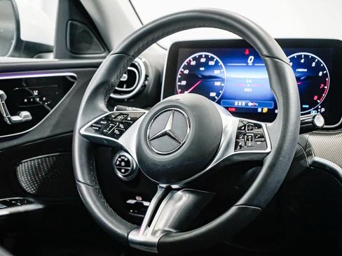Used 2025 Mercedes-Benz C 300 Sedan image 15