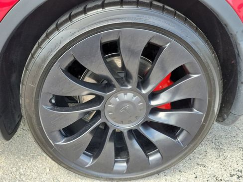 Used 2022 Tesla Model Y Performance AWD/4WD image 5