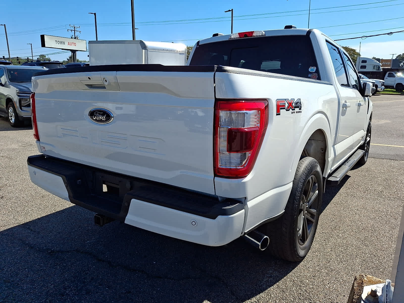 Used 2022 Ford F150 Lariat w/ Max Trailer Tow Package AWD/4WD image 3