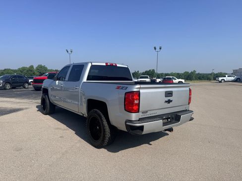 Used 2018 Chevrolet Silverado 1500 LT w/ Texas Edition AWD/4WD image 10