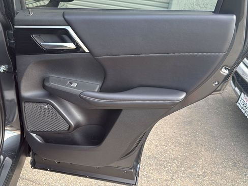 New 2026 Mitsubishi Outlander LE FWD image 30