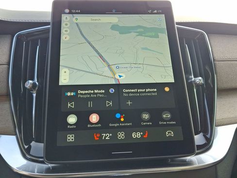 New 2026 Volvo XC90 B6 Plus w/ Protection Package Premier image 16