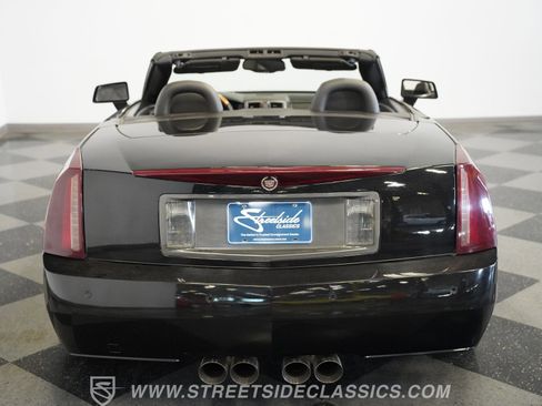 Used 2004 Cadillac XLR image 31