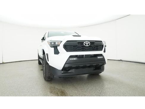 Used 2024 Toyota Tacoma TRD Sport image 31