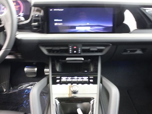 New 2026 Porsche Cayenne S image 28