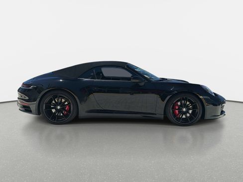 Used 2020 Porsche 911 Carrera S image 2