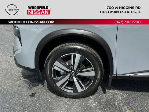 Used 2024 Nissan Rogue SL AWD/4WD image 7