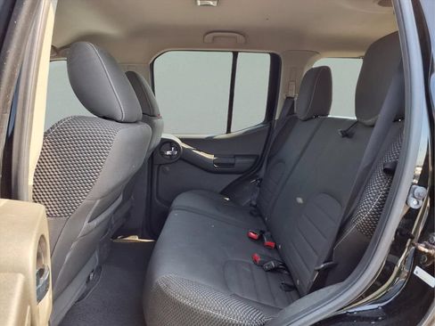 Used 2015 Nissan Xterra PRO-4X w/ Nevada Tow Package AWD/4WD image 24