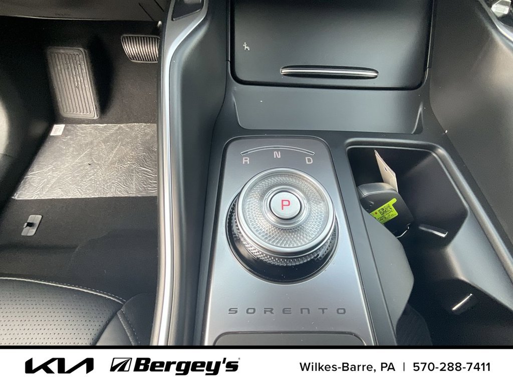 Certified 2025 Kia Sorento EX AWD/4WD image 14
