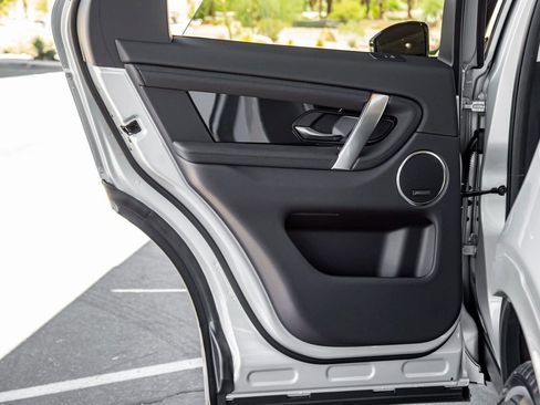 New 2024 Land Rover Discovery Sport S image 19