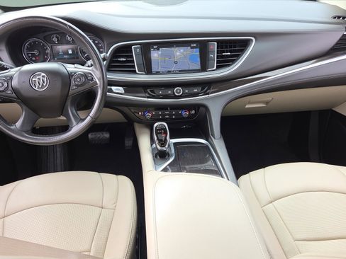 Used 2019 Buick Enclave Essence image 16