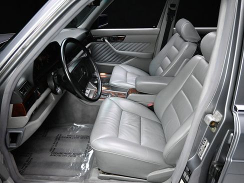 Used 1991 Mercedes-Benz 560 SEL image 42