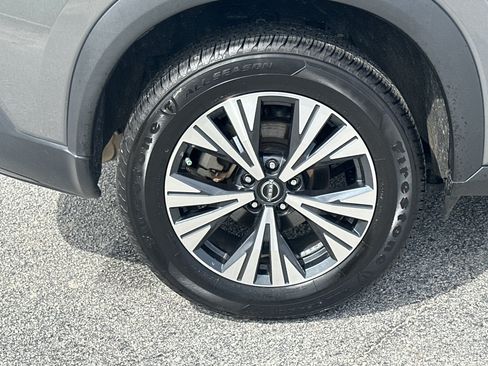 Used 2023 Nissan Rogue SV AWD/4WD image 17