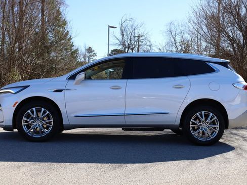 Used 2023 Buick Enclave Essence w/ Experience Buick Package image 17