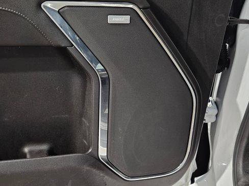 Used 2023 Chevrolet Silverado 1500 LTZ AWD/4WD image 23