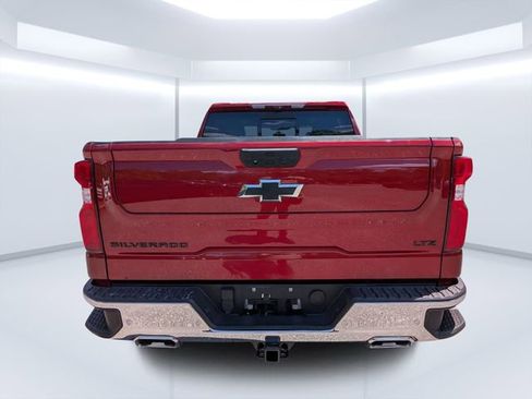 Used 2022 Chevrolet Silverado 1500 LTZ w/ LTZ Premium Package AWD/4WD image 4