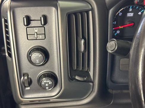 Used 2019 Chevrolet Silverado 1500 LD LT AWD/4WD image 19