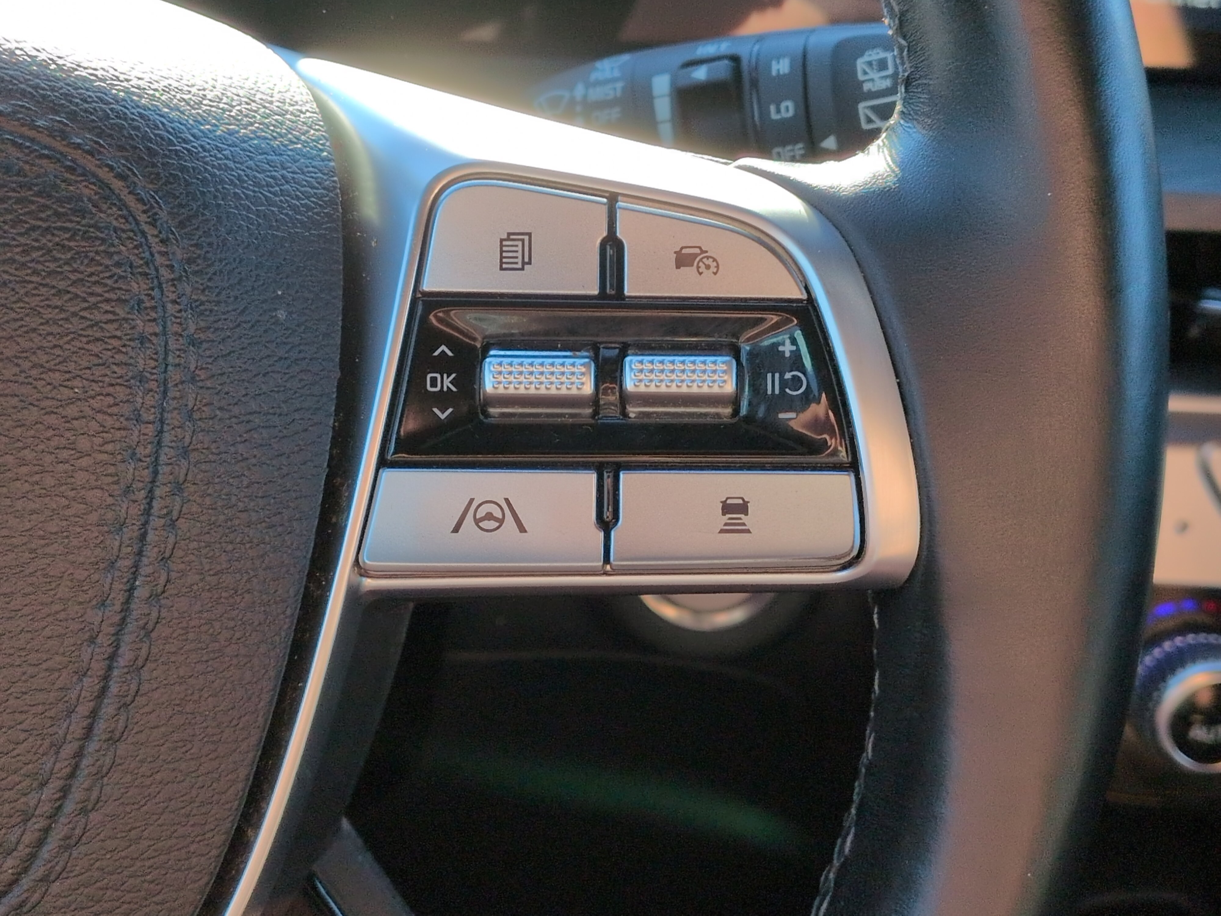 Used 2023 Kia Telluride EX X-Line AWD/4WD image 25
