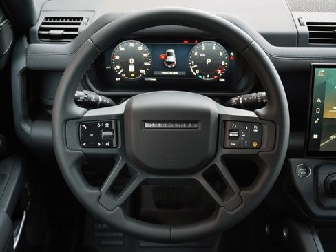 Used 2026 Land Rover Defender 110 X-Dynamic SE AWD/4WD image 16