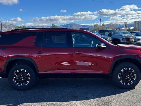 New 2026 Chevrolet Traverse Z71 w/ Enhanced Driving Package image 4