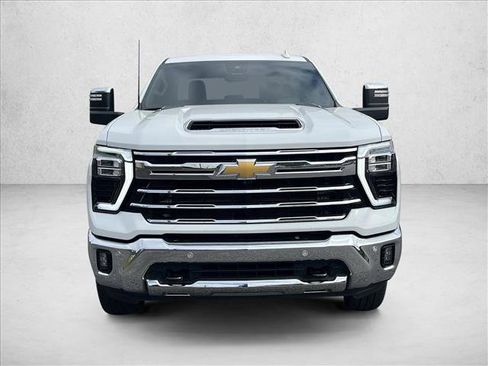 Used 2024 Chevrolet Silverado 3500 LTZ w/ LTZ Plus Package AWD/4WD image 2
