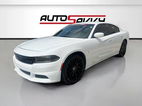 Used 2022 Dodge Charger SXT RWD image 3