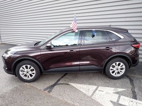 Certified 2023 Ford Escape Active w/ Tech Pack #2 AWD/4WD image 2