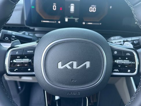 New 2026 Kia Carnival LXS image 25