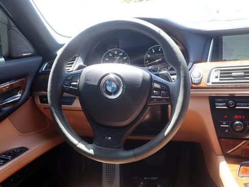 Used 2014 BMW 750Li xDrive AWD/4WD image 14