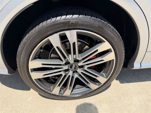 Used 2019 Audi SQ5 Prestige AWD/4WD image 22