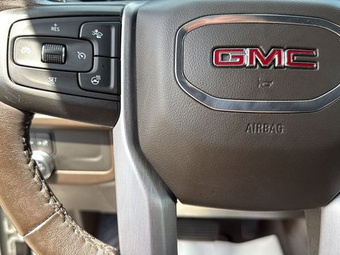Used 2021 GMC Yukon SLT w/ SLT Premium Package RWD image 16